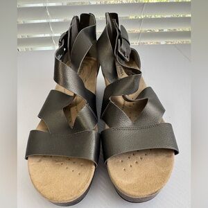 Chic Black Leather Sandals